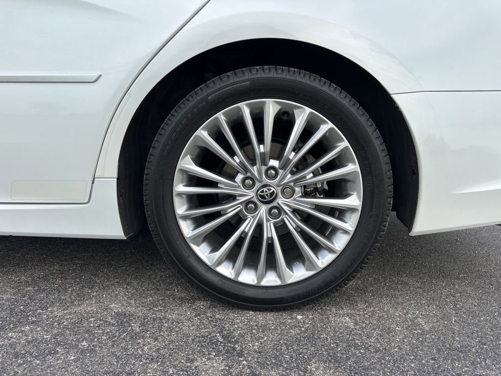 Used 2020 Toyota Avalon Limited w/ Advanced Safety Package FWD image 7