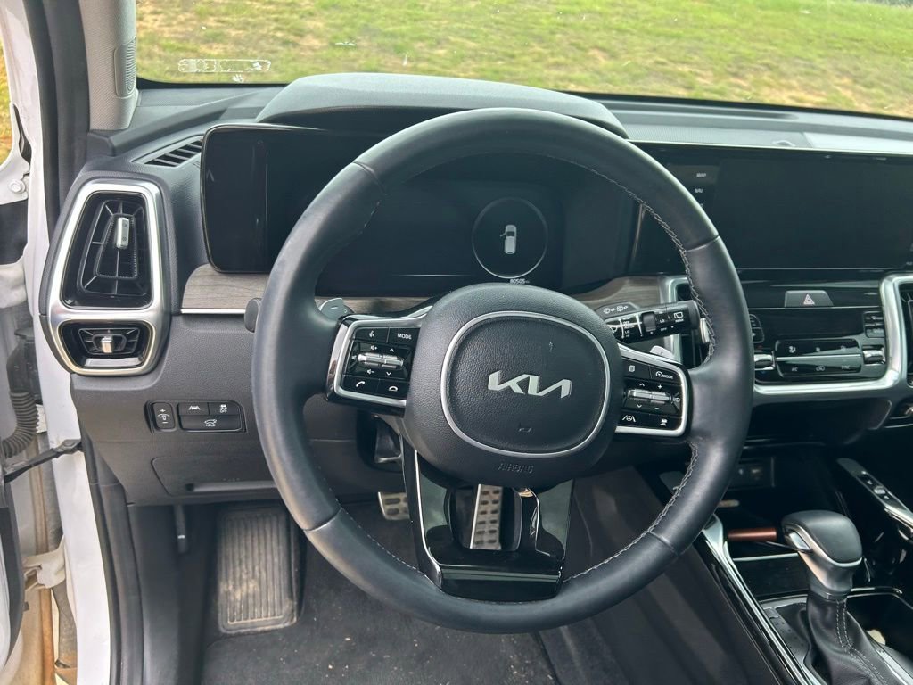 Used 2023 Kia Sorento SX Prestige AWD/4WD image 12