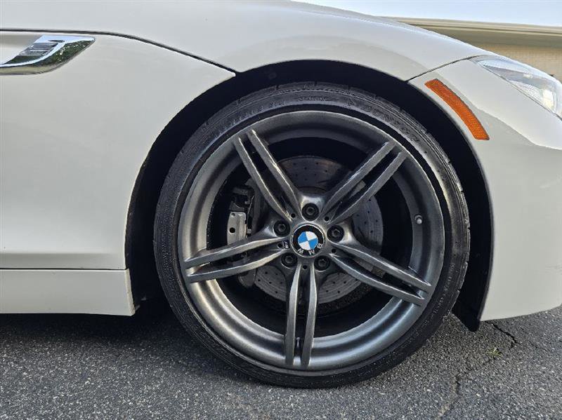 Used 2015 BMW Z4 sDrive35is RWD image 22