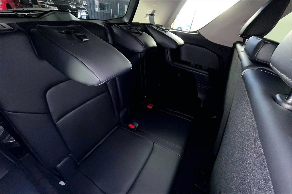 New 2026 Nissan Pathfinder Platinum w/ Cargo Package image 44