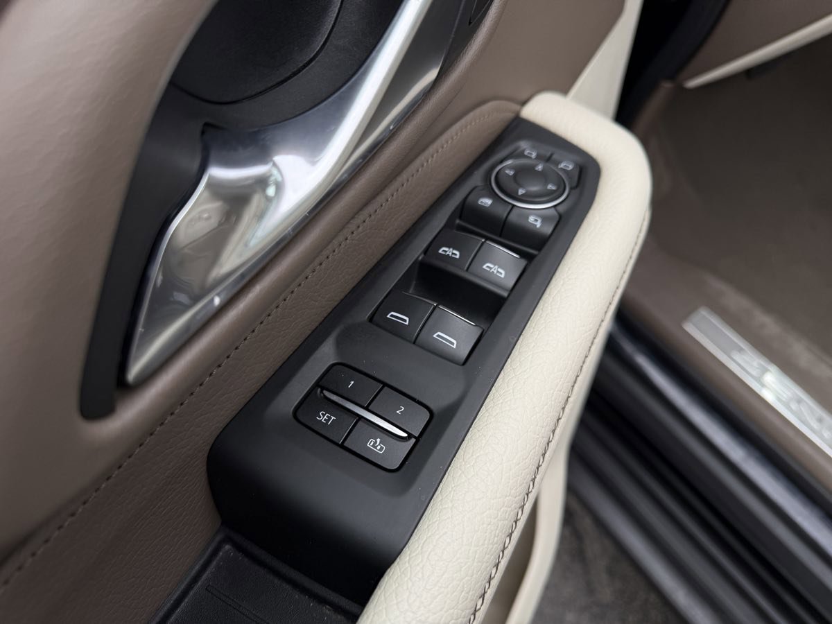 Used 2021 GMC Yukon XL Denali image 30