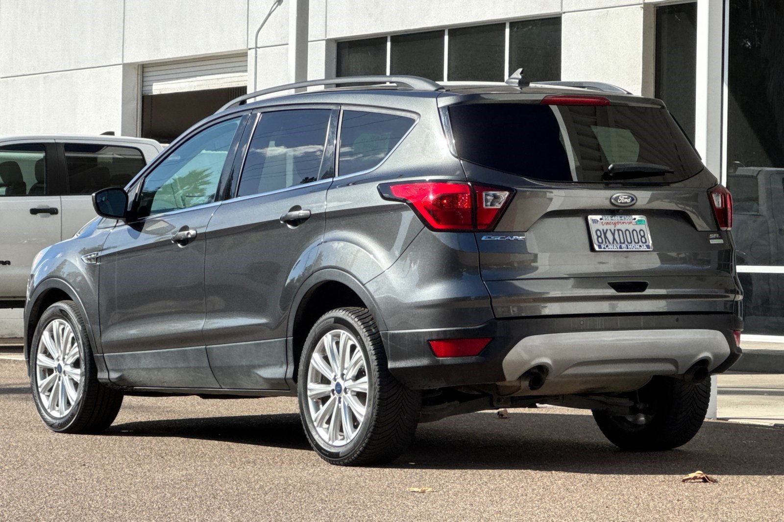 Used 2019 Ford Escape SEL FWD image 3