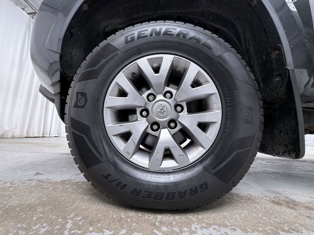 Used 2019 Toyota Tacoma SR5 image 10