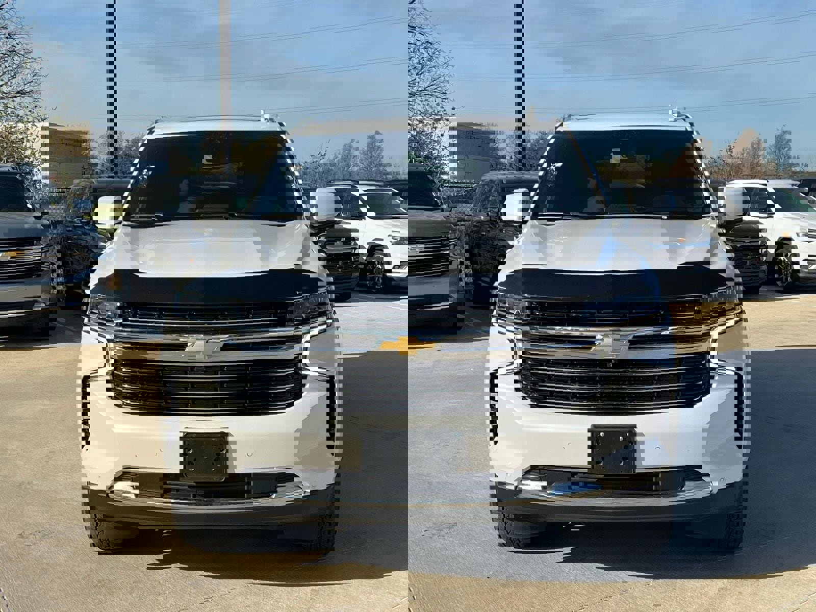 Used 2022 Chevrolet Tahoe LT w/ Luxury Package image 2