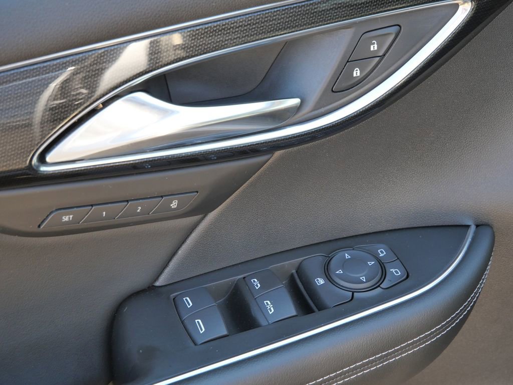 Used 2022 Buick Envision Essence w/ Technology Package I image 33