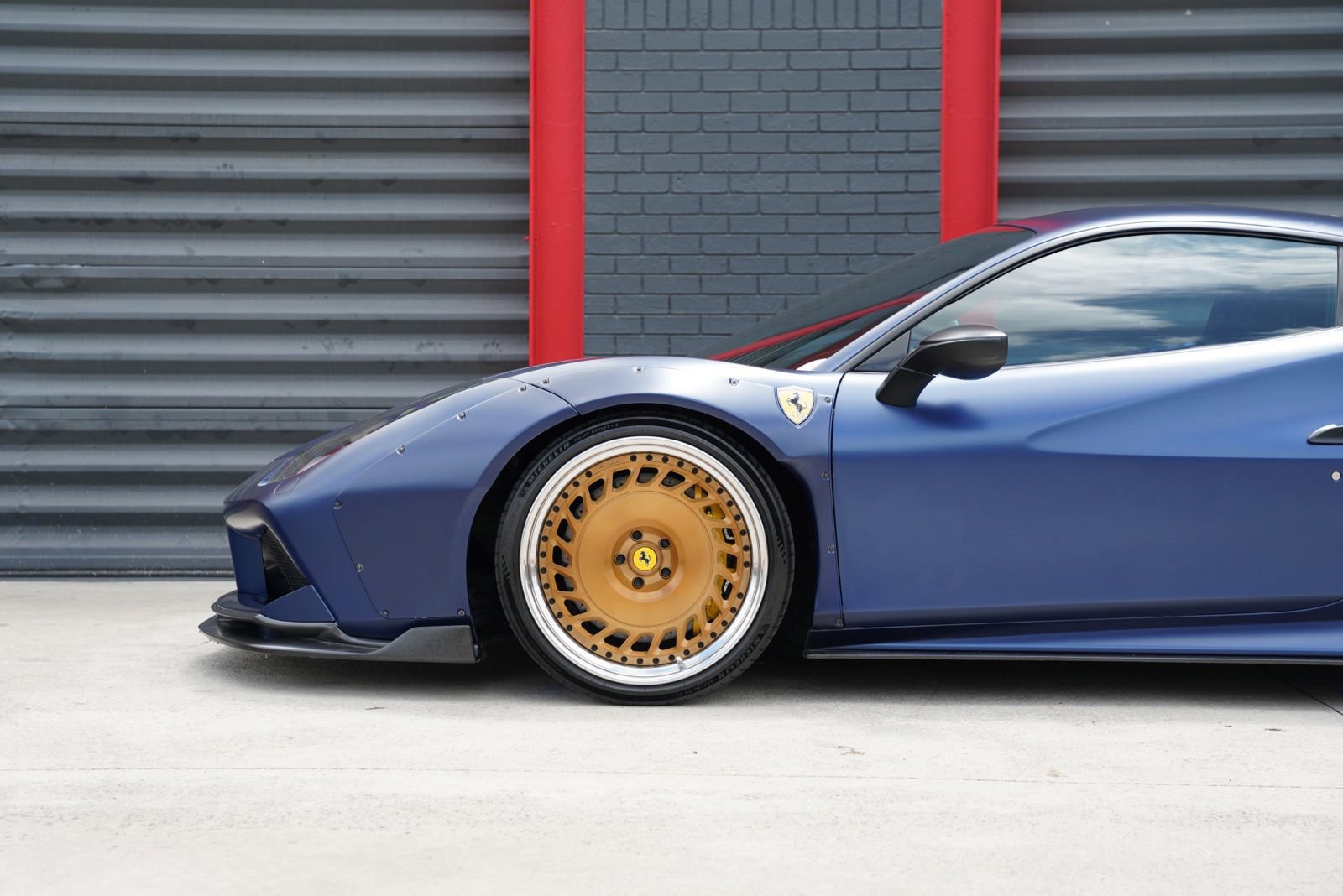 Used 2017 Ferrari 488 GTB RWD image 3