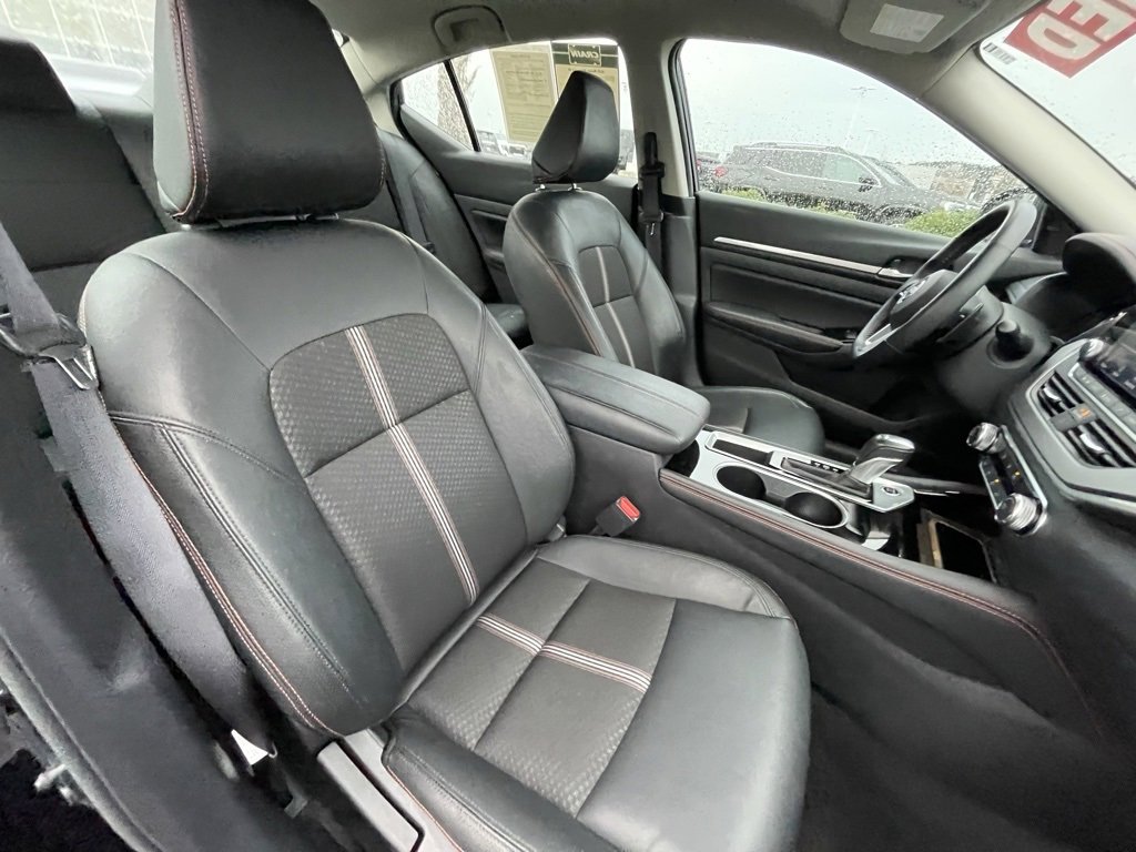 Used 2025 Nissan Altima 2.5 SR image 29