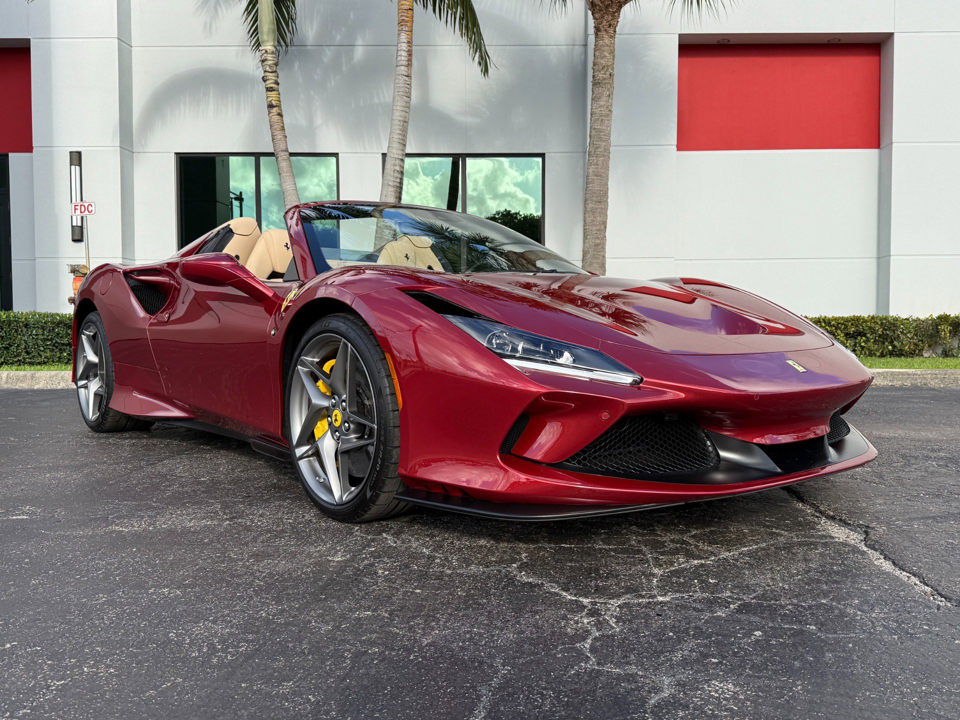 Used 2023 Ferrari F8 Tributo image 5