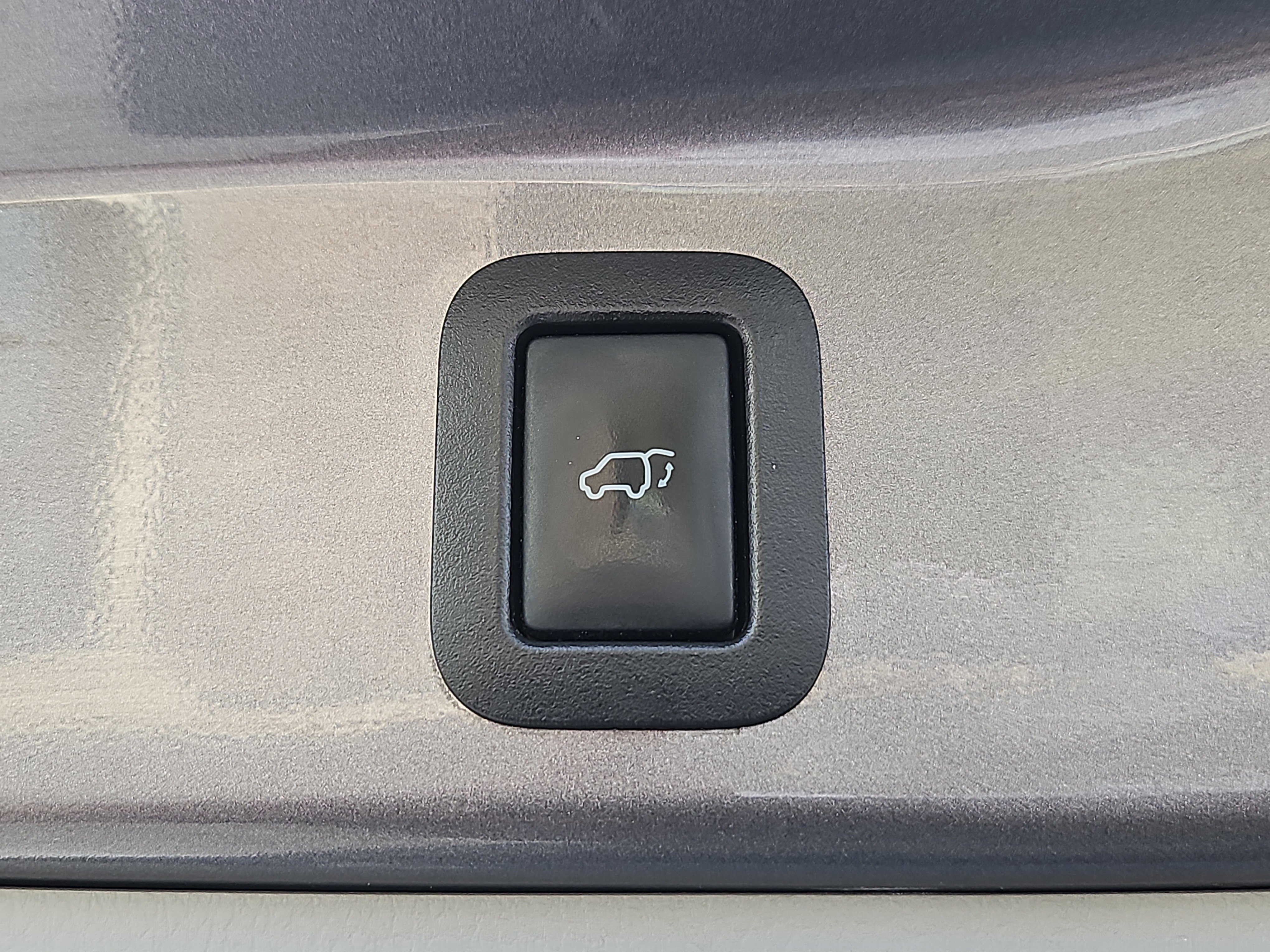 Used 2017 Toyota Highlander XLE w/ Carpet Mat Package image 12