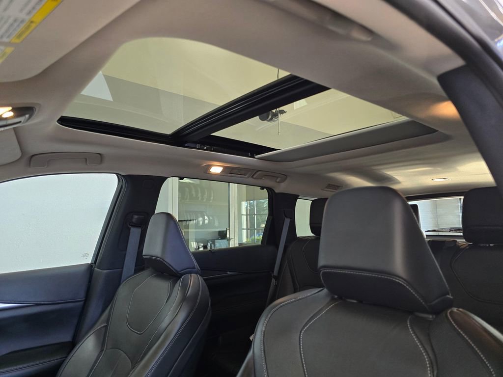 Certified 2023 INFINITI QX60 Luxe w/ Cargo Package image 9