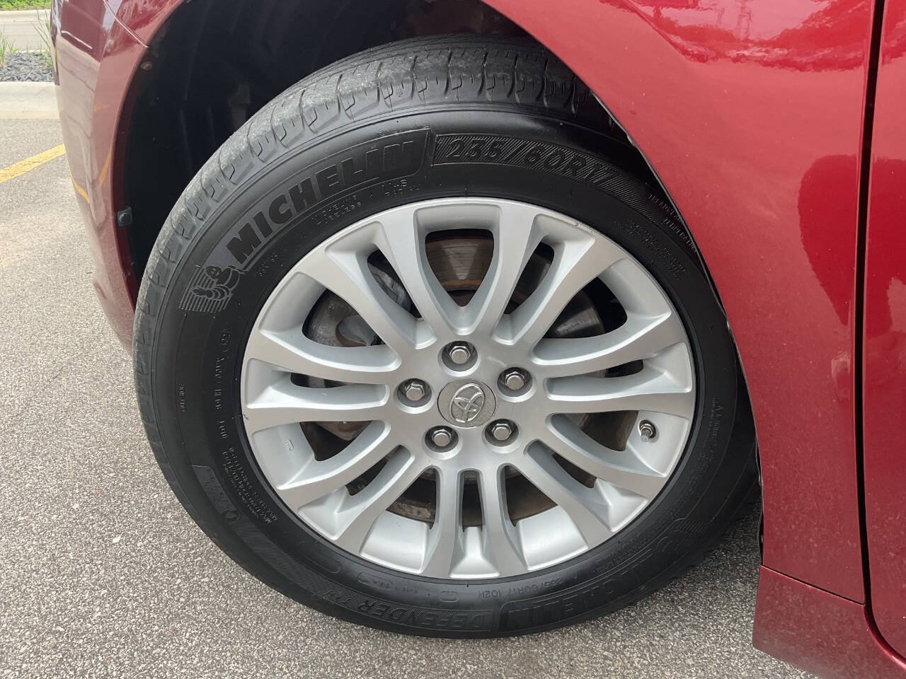 Used 2015 Toyota Sienna XLE FWD image 47