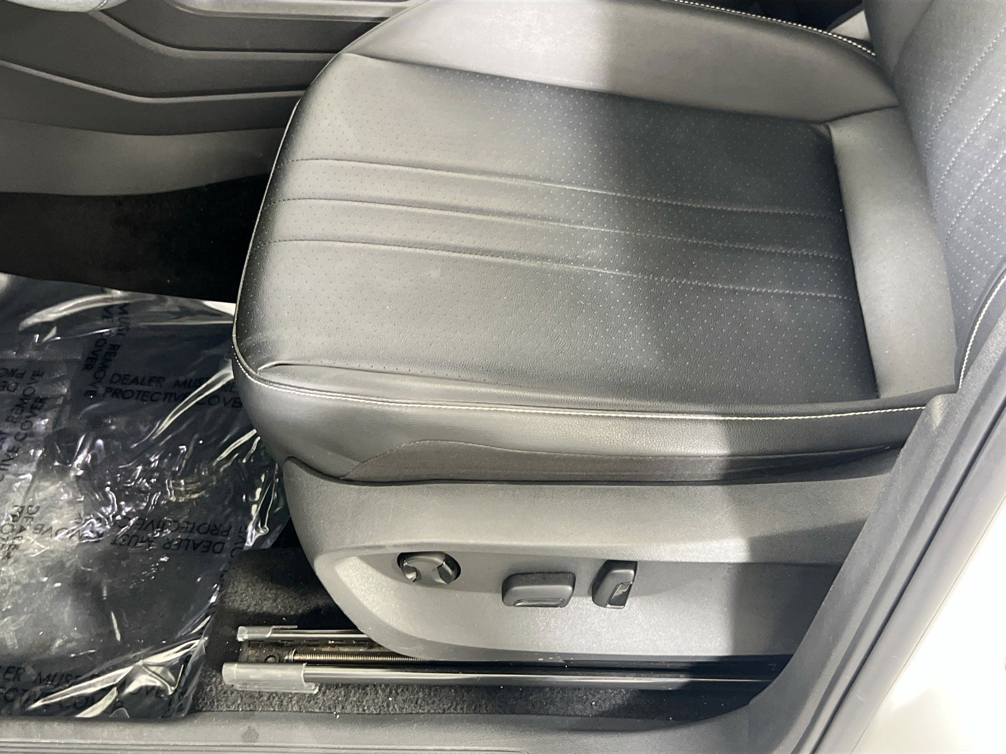Used 2022 Volkswagen Tiguan SE AWD/4WD image 18