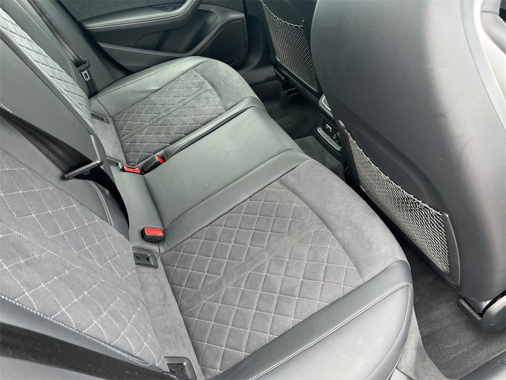 Used 2022 Audi S4 Premium Plus w/ Premium Plus Package image 18