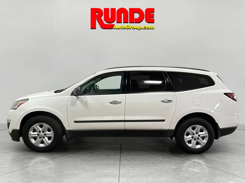 Used 2014 Chevrolet Traverse LS FWD image 2