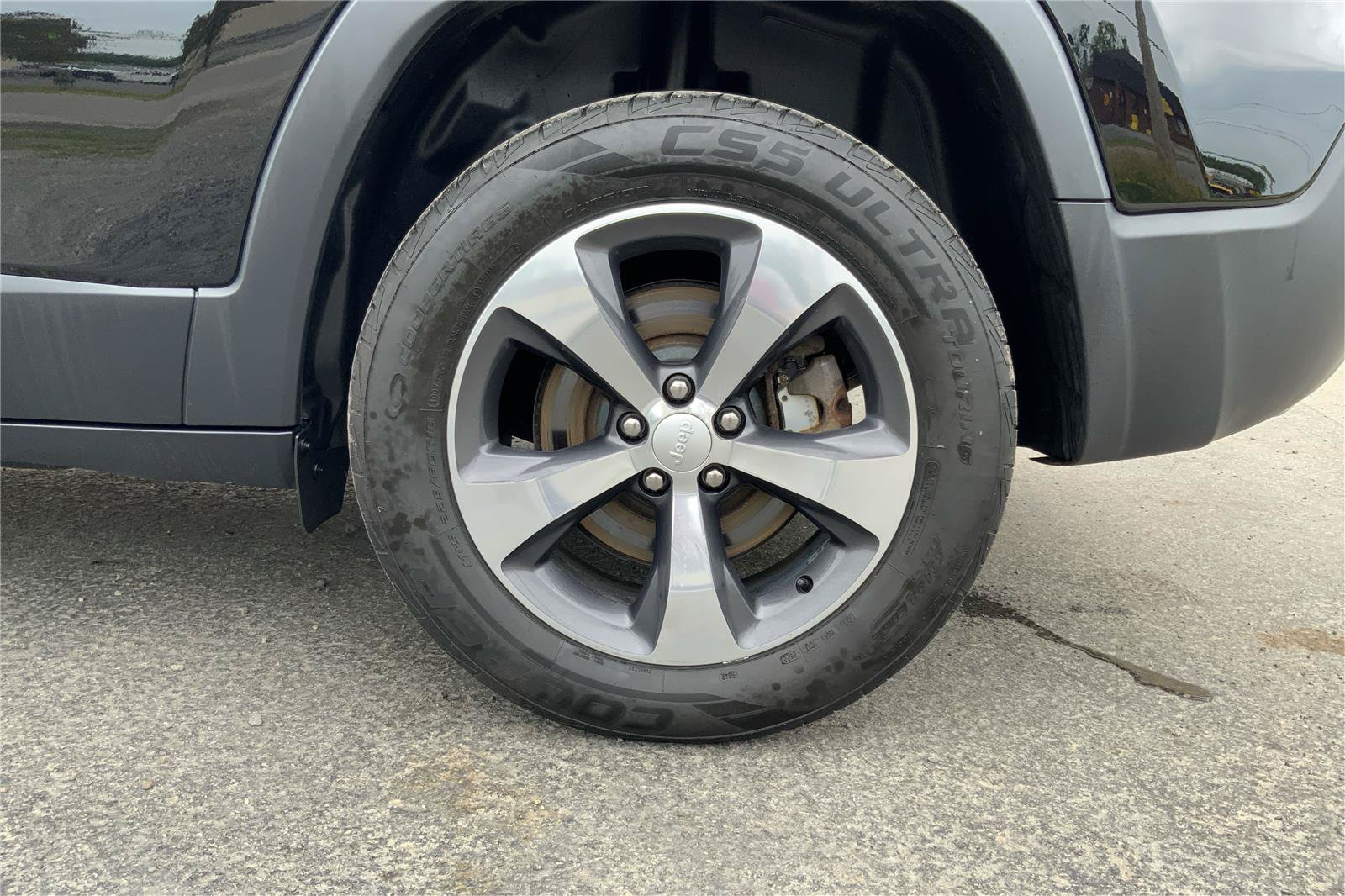 Used 2019 Jeep Cherokee Limited AWD/4WD image 29