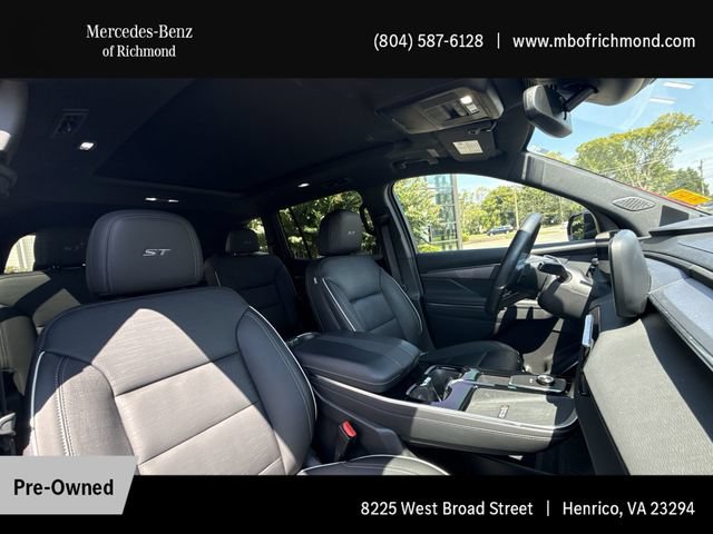 Used 2025 Buick Enclave Sport Touring w/ Power Package FWD image 15