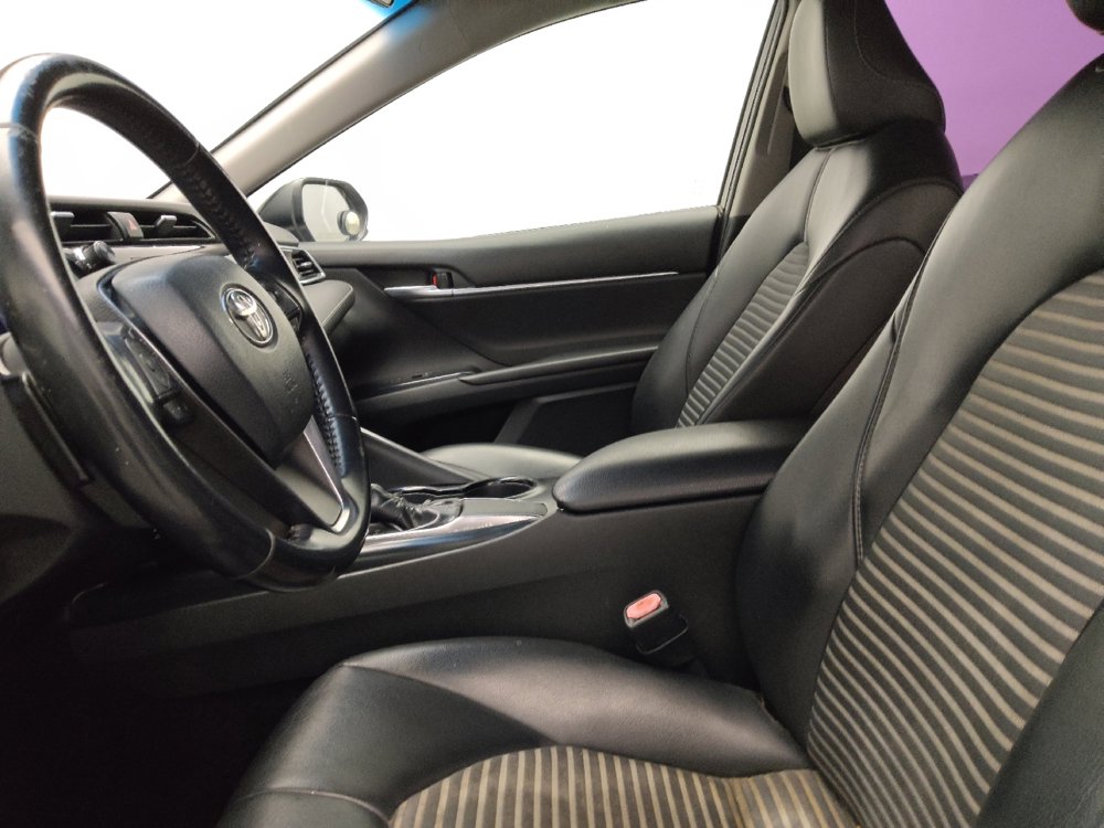 Used 2018 Toyota Camry SE w/ Moonroof Package image 17
