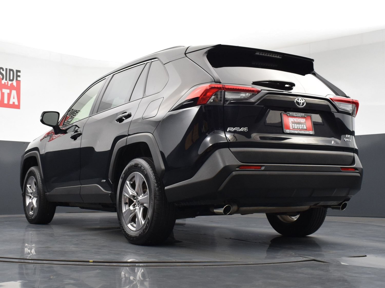 Used 2025 Toyota RAV4 LE AWD/4WD image 26