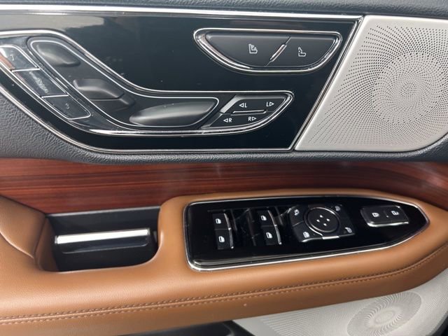 Used 2023 Lincoln Navigator L Reserve AWD/4WD image 16