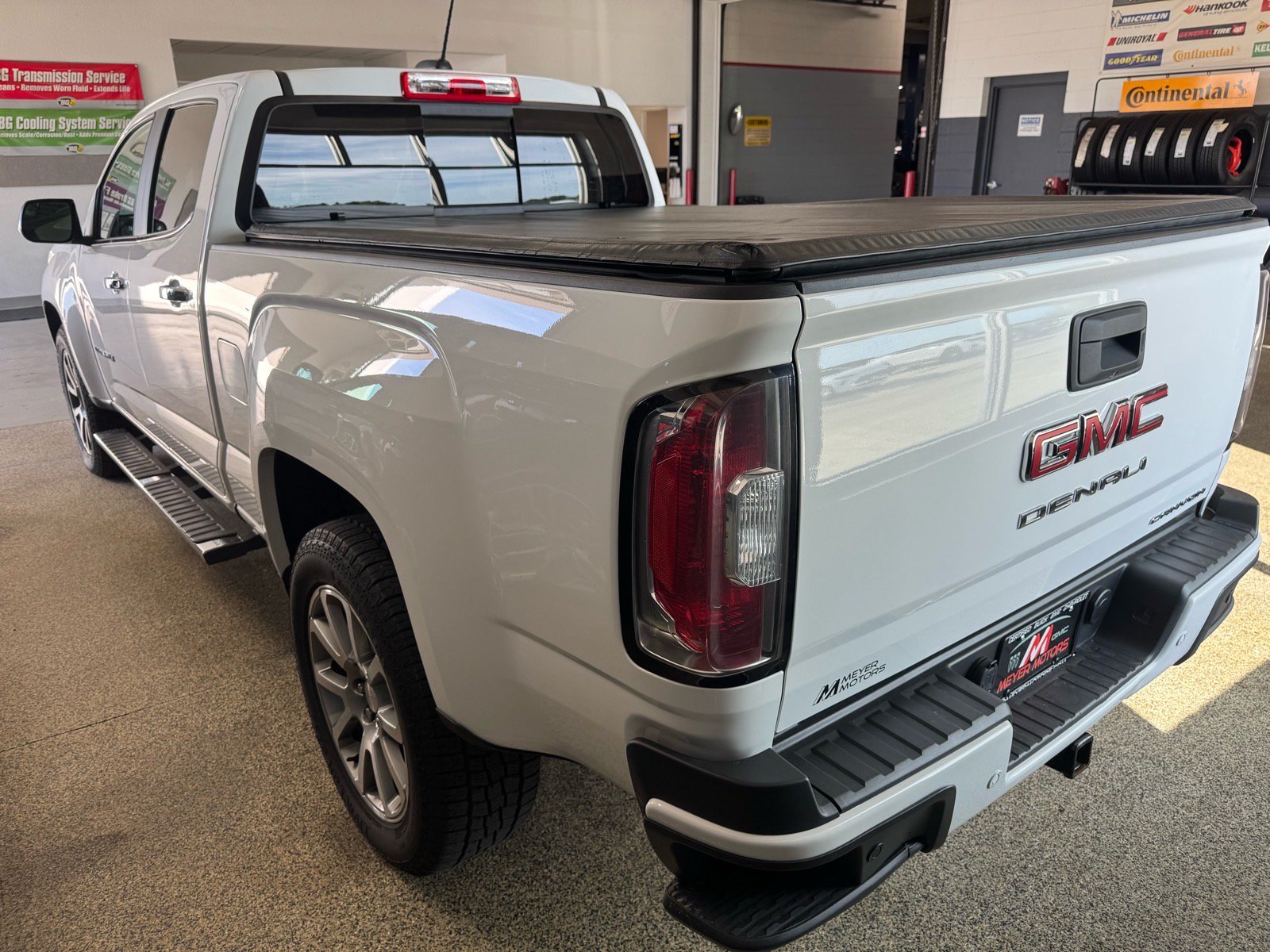 Used 2022 GMC Canyon Denali AWD/4WD image 7