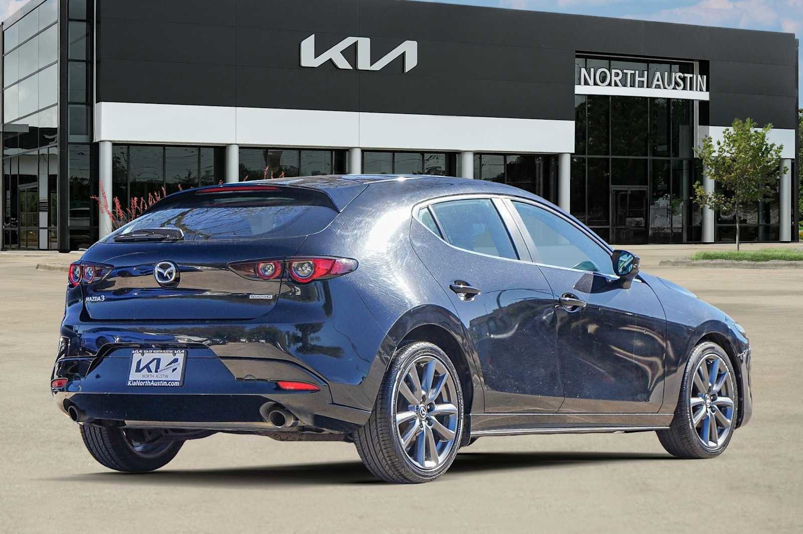 Used 2021 MAZDA MAZDA3 s image 6