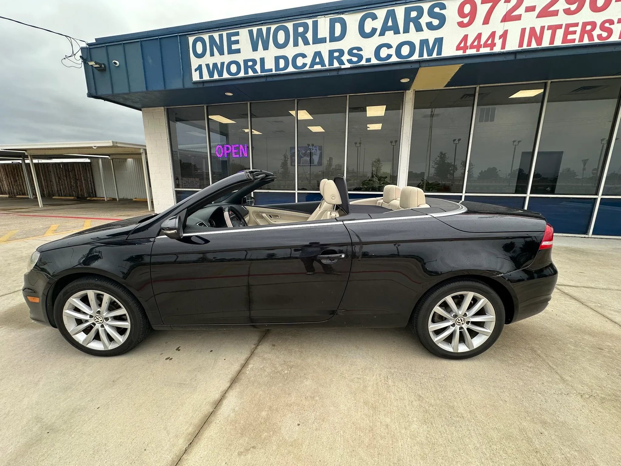 Used 2015 Volkswagen Eos Komfort FWD image 12