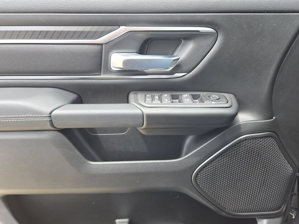 New 2026 RAM 1500 Big Horn w/ Sport Appearance Package AWD/4WD image 17
