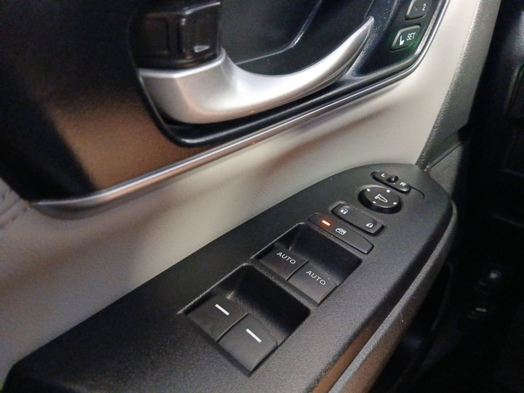 Used 2021 Honda CR-V EX-L image 19