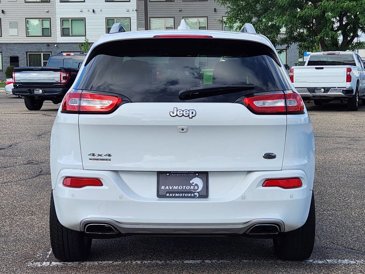 Used 2017 Jeep Cherokee Overland w/ Technology Group image 9