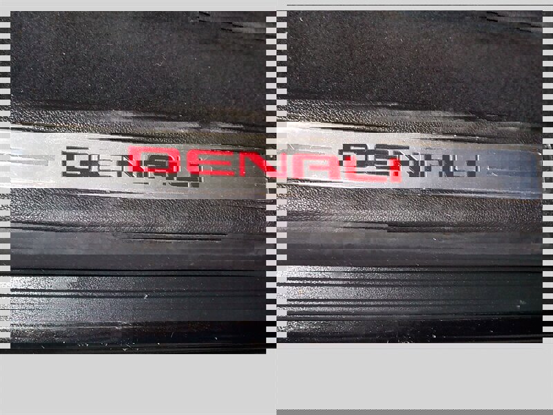 Used 2016 GMC Acadia Denali image 48