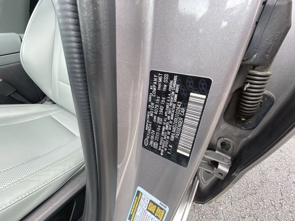 Used 2024 Hyundai Elantra Limited FWD image 33
