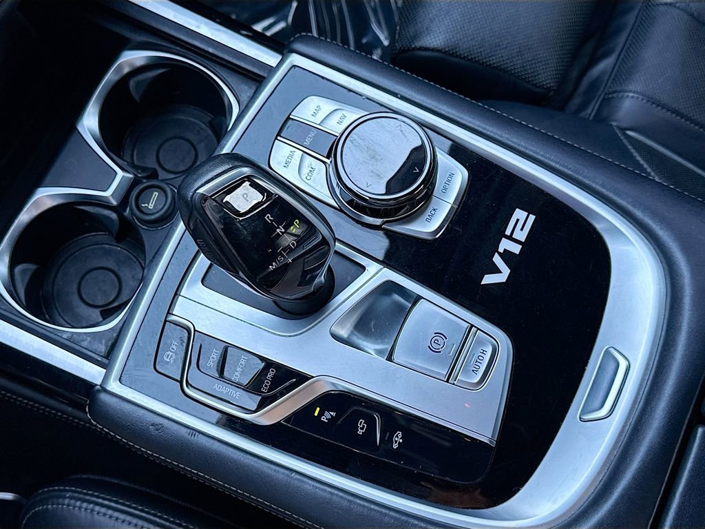 Used 2018 BMW M760i xDrive image 29