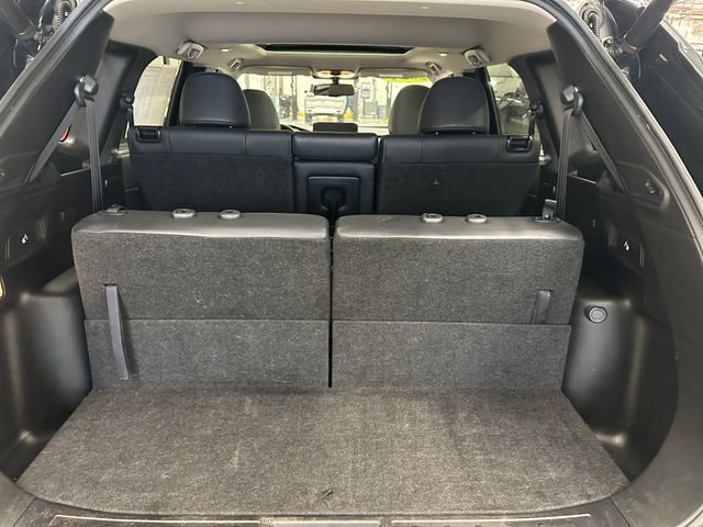 Used 2024 Mitsubishi Outlander SE Black Edition image 17