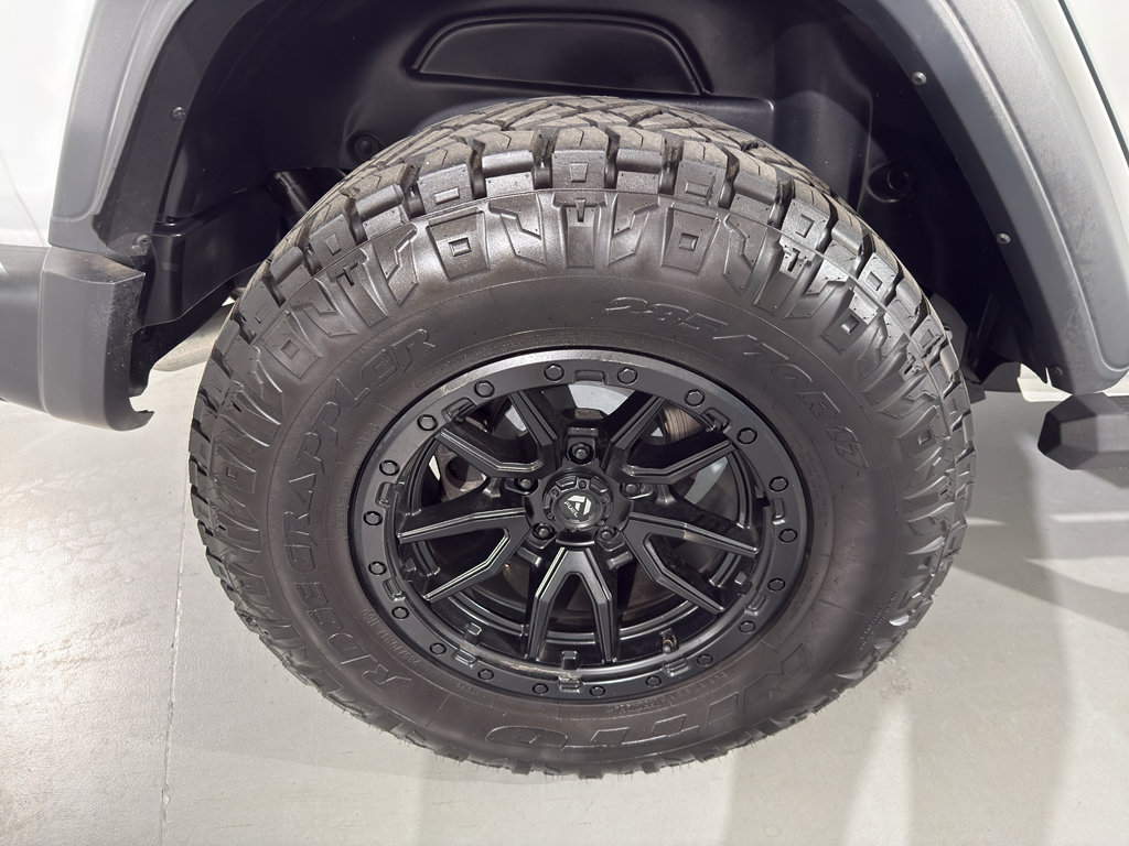 Used 2024 Jeep Wrangler Sport S image 9