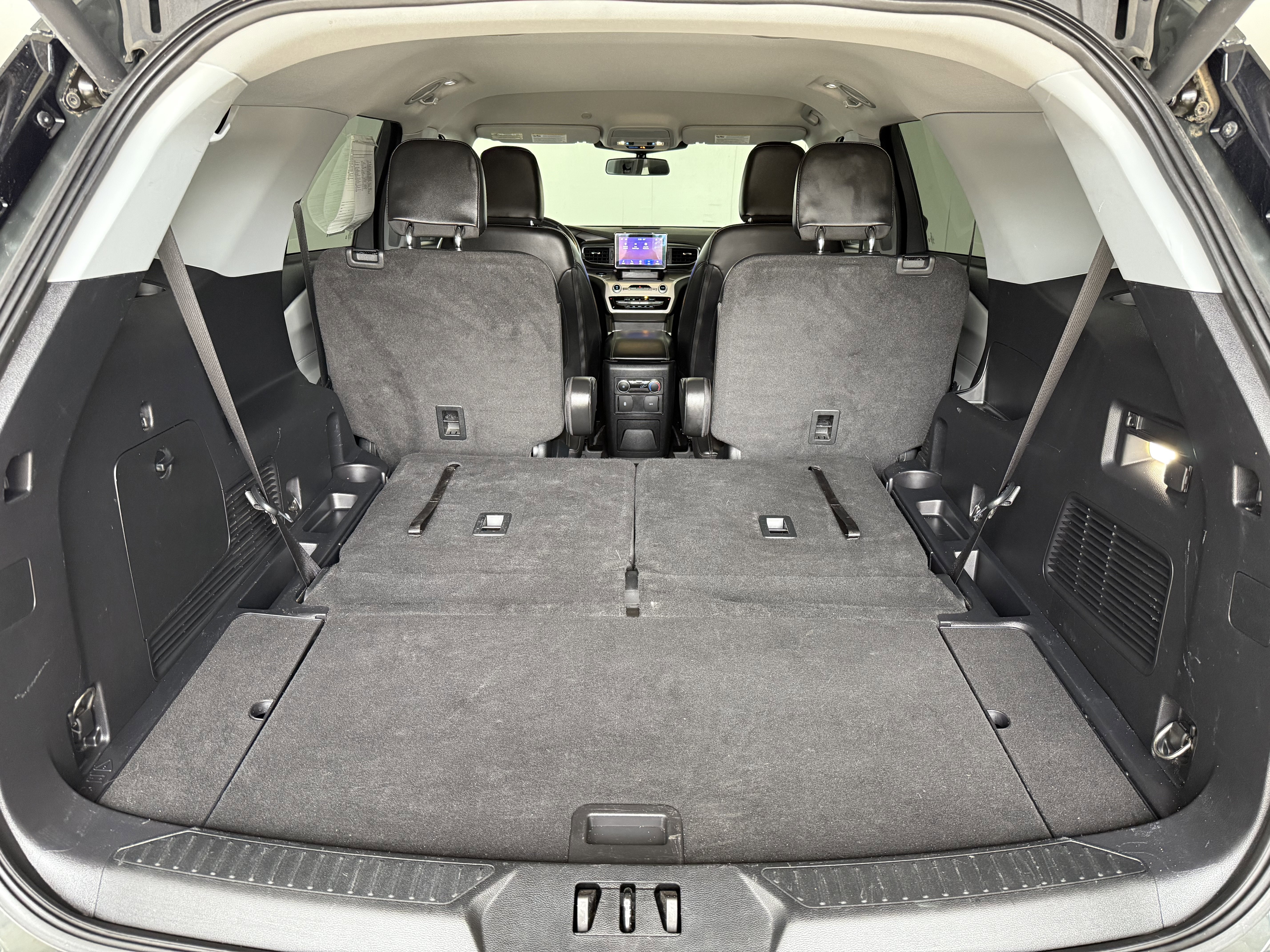 Used 2022 Ford Explorer XLT w/ Equipment Group 202A image 46