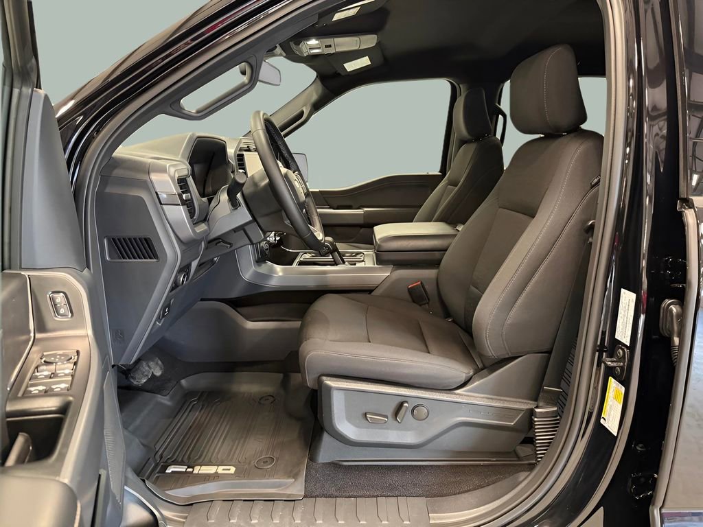 Used 2025 Ford F150 XLT w/ Equipment Group 302A MID image 27