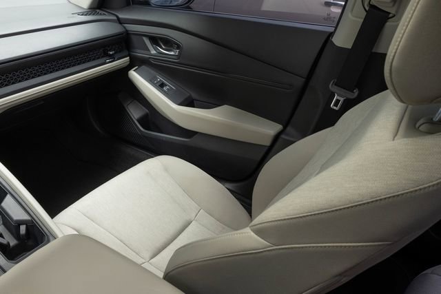 Used 2023 Honda Accord EX image 26