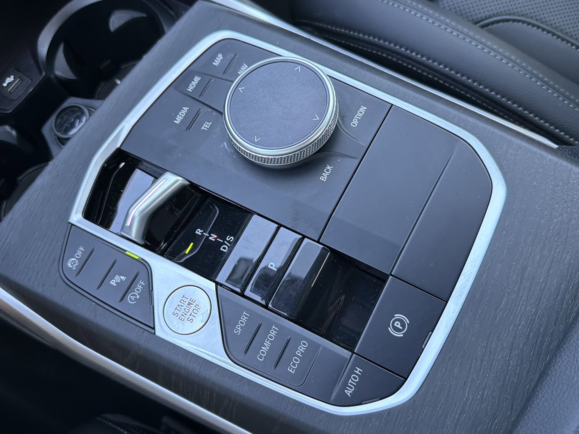 Certified 2024 BMW 330i Sedan RWD image 32