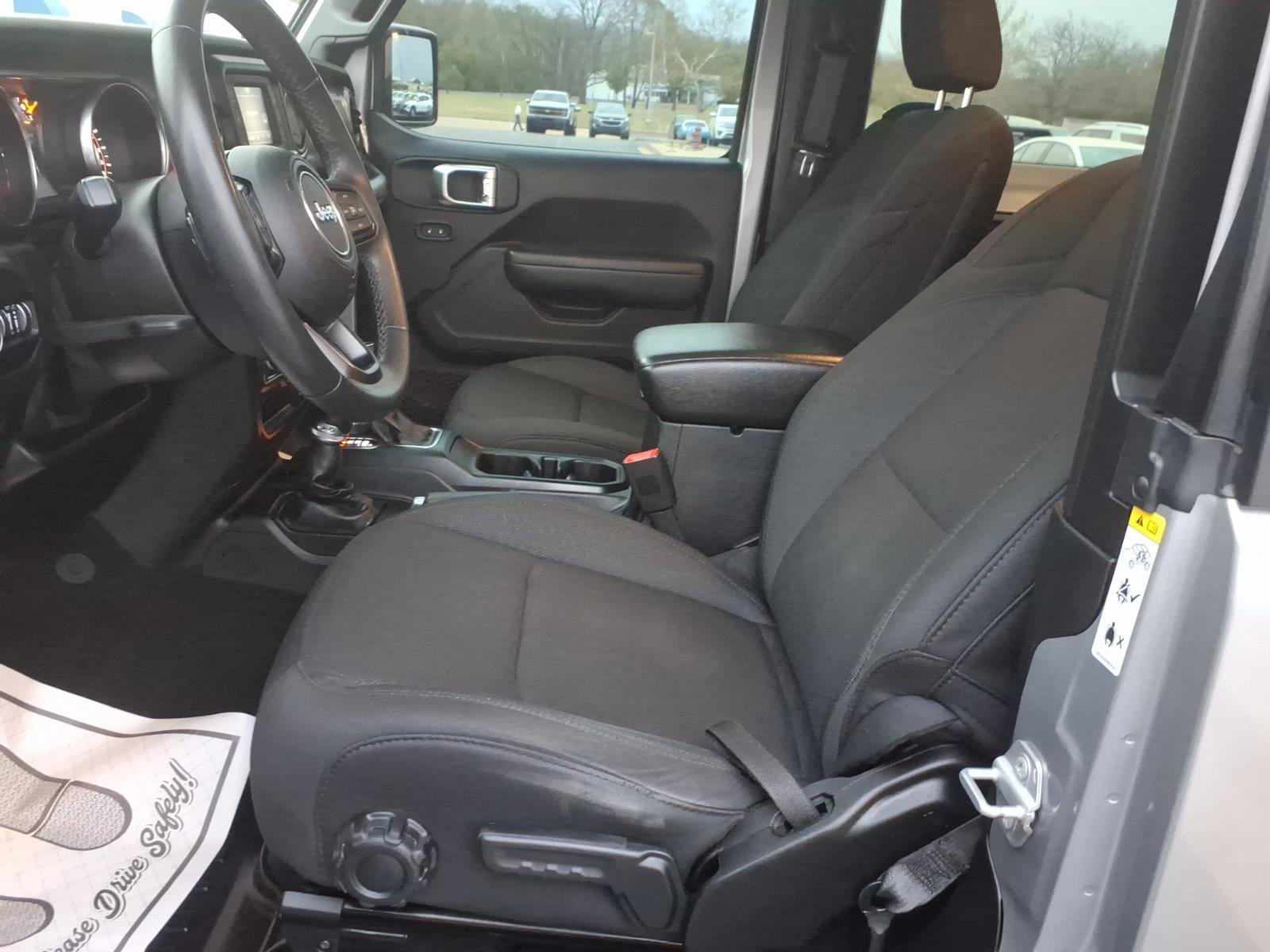 Used 2019 Jeep Wrangler Sport image 10