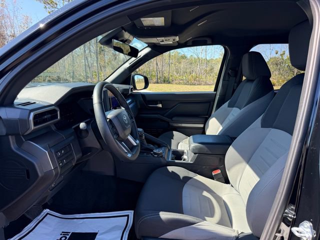 Used 2025 Toyota Tacoma TRD Off-Road image 4