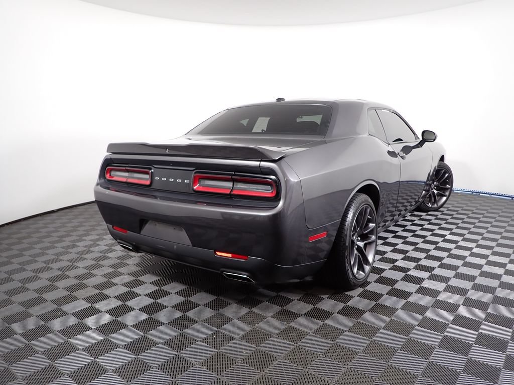 Used 2019 Dodge Challenger SXT RWD image 14