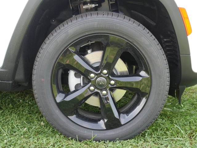 New 2027 Jeep Grand Cherokee Limited AWD/4WD image 14