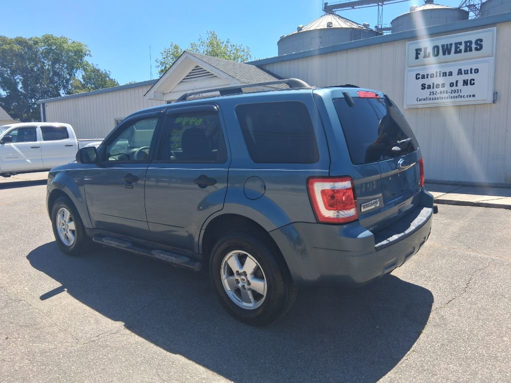 Used 2011 Ford Escape XLT AWD/4WD image 1