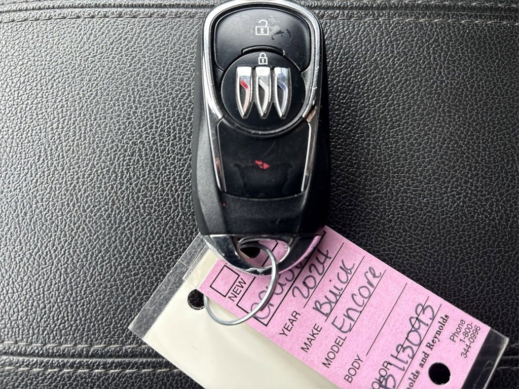 Used 2024 Buick Encore GX Sport Touring image 17