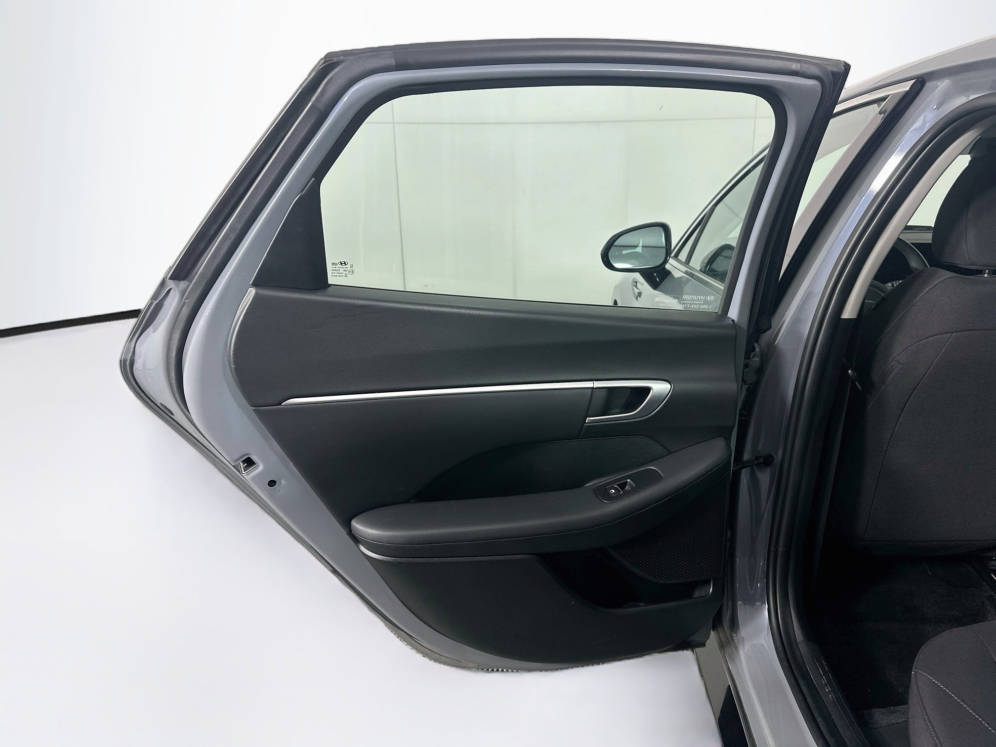 Used 2025 Hyundai Sonata SEL FWD image 25