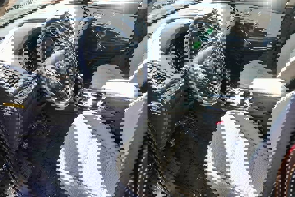 Used 2018 Hyundai Santa Fe SE image 16