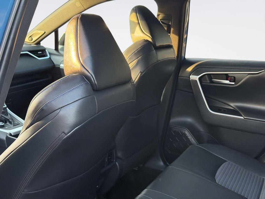 Used 2023 Toyota RAV4 XSE AWD/4WD image 14