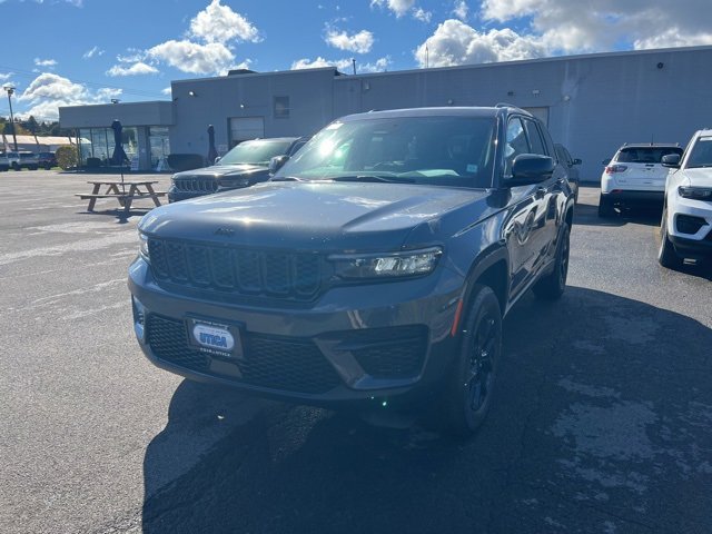 New 2025 Jeep Grand Cherokee Altitude