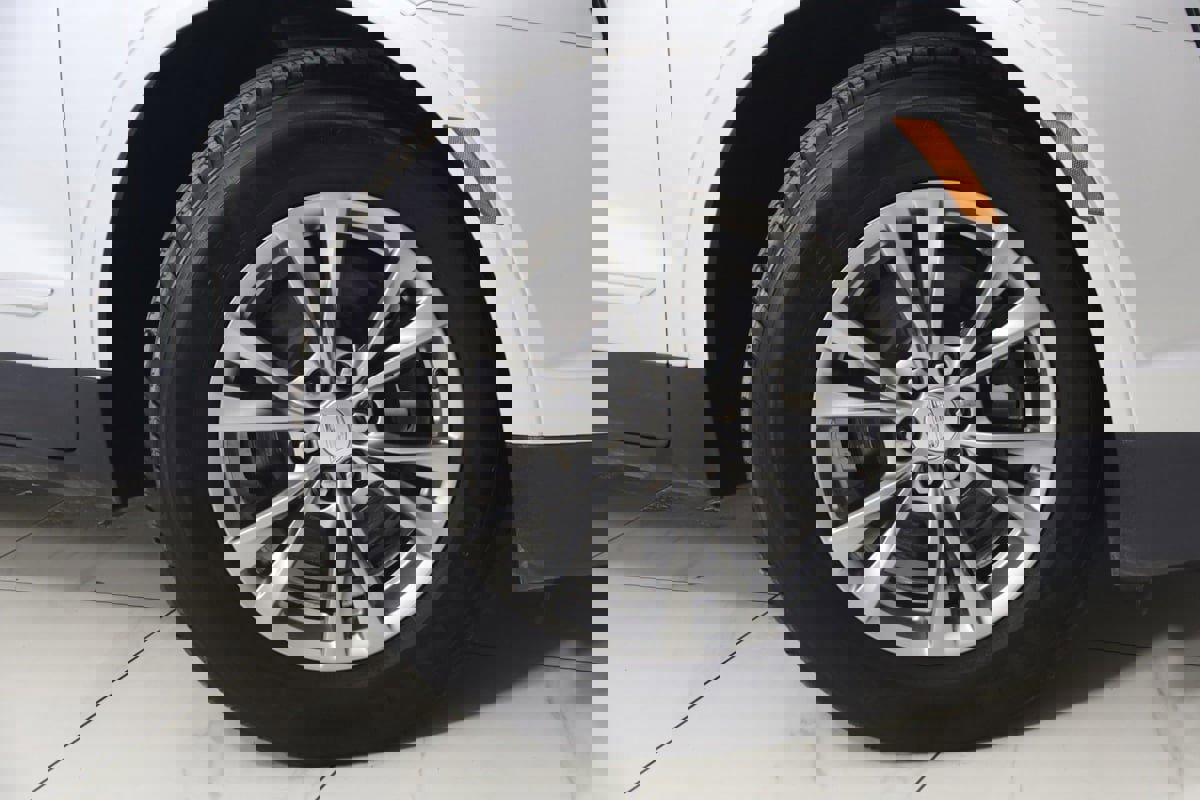 Used 2020 Cadillac XT5 Premium Luxury image 14