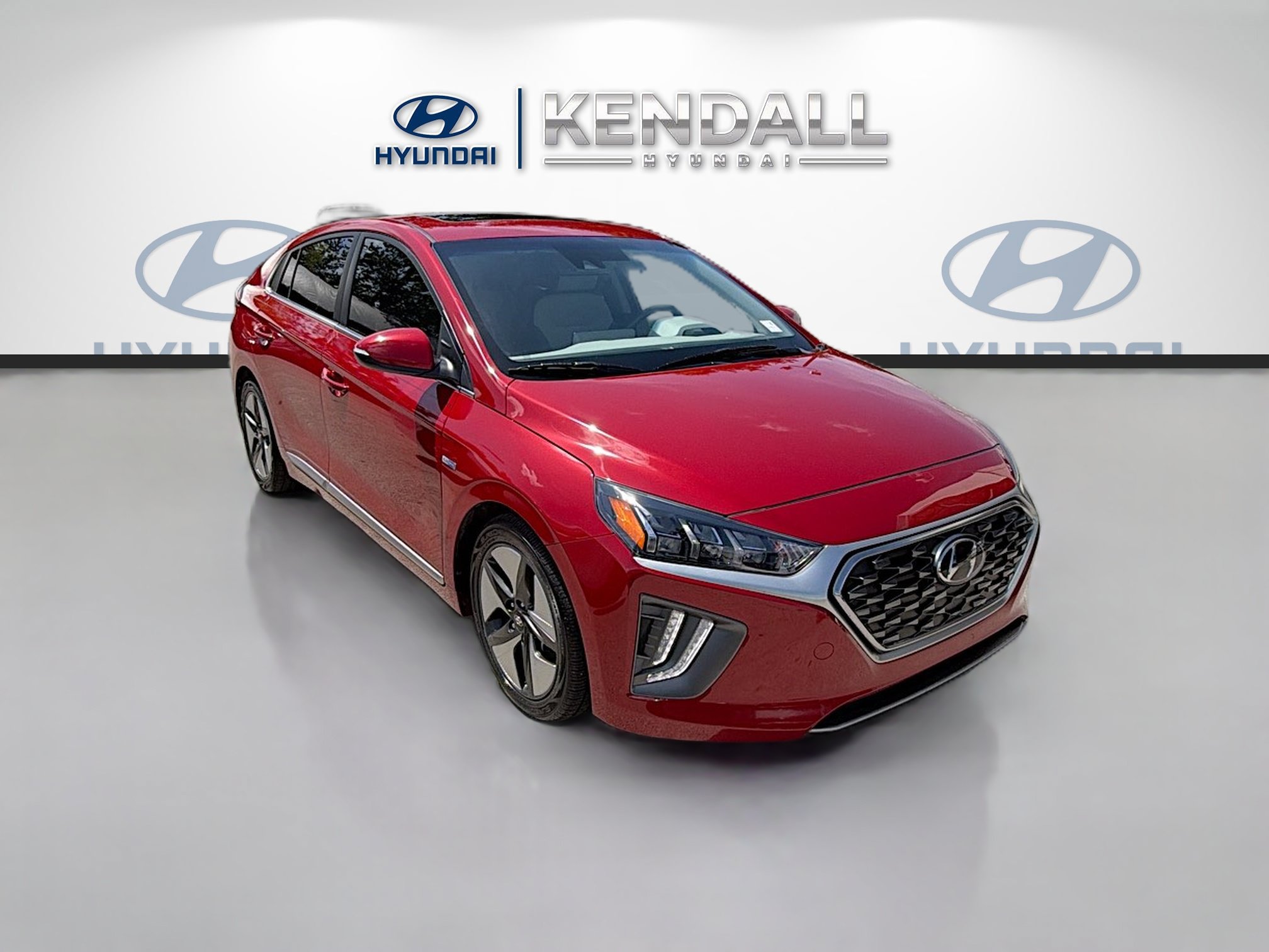 Used 2020 Hyundai Ioniq SEL FWD image 1